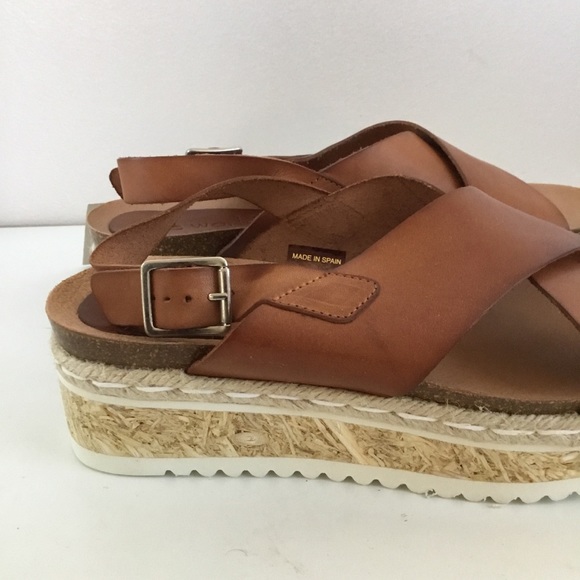 NWT Five Worlds Juniper Leather Platform Sandals (10)